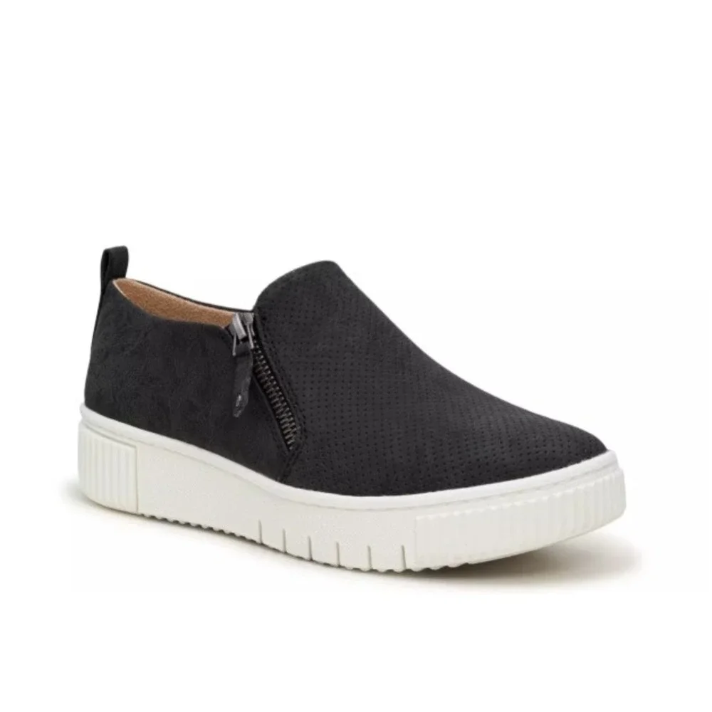 SOUL Naturalizer Women's Black Wide Turner Slip-On Sneaker Size 8.5M‎